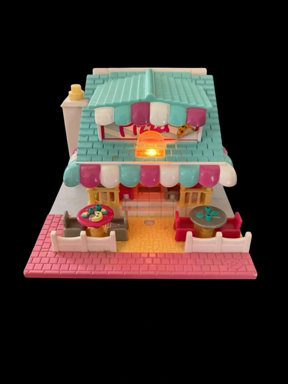 Polly Pocket Pizza Parlour - Working Lights - Picture 3 of 7